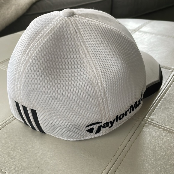 Adidas Taylormade R15 fitted hat - Picture 3 of 6